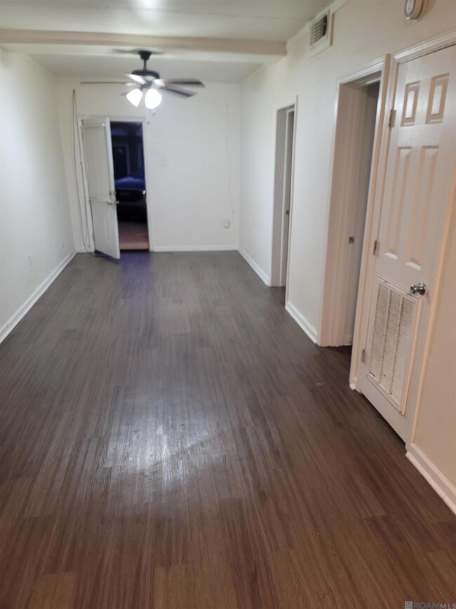 1612 N Coontrap Rd unit 18, Gonzales, LA 70737 - photo 2