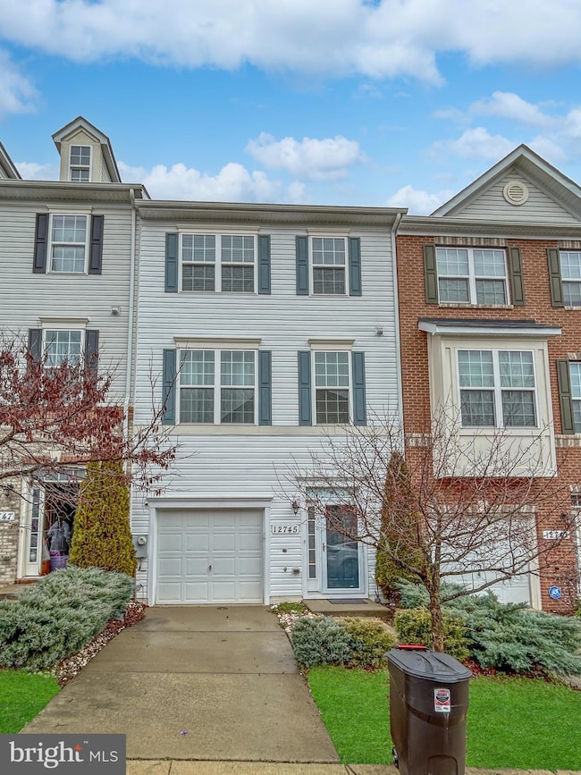 12745 Longford Glen Dr, Germantown, MD 20874 - photo 2