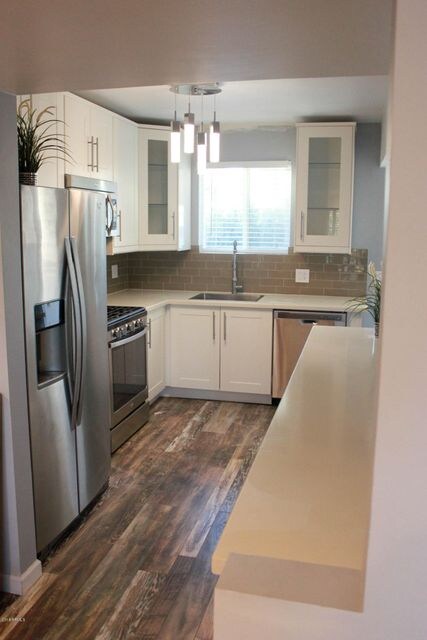 2807 Avalon Kitchen 1