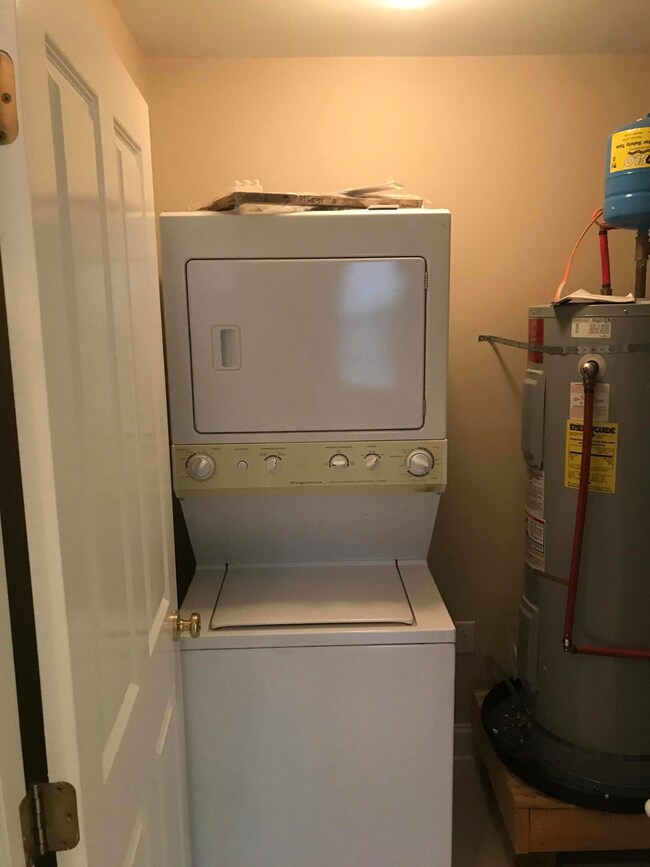 Laundry with stackable w/d