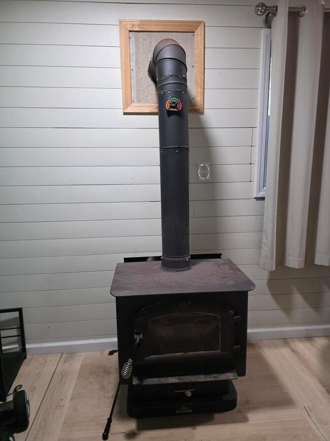 186 N Everett Rd, Harrisville, MI 48740 - photo 6