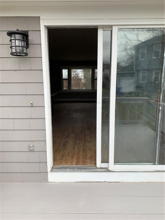 2 Garden Hills Ct, Cranston, RI 02920 - photo 3