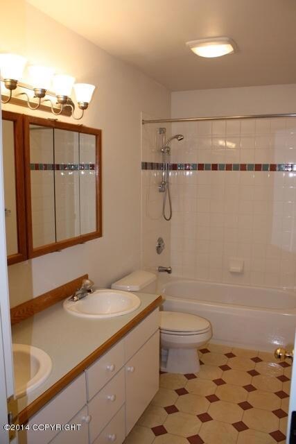 2nd bathroom