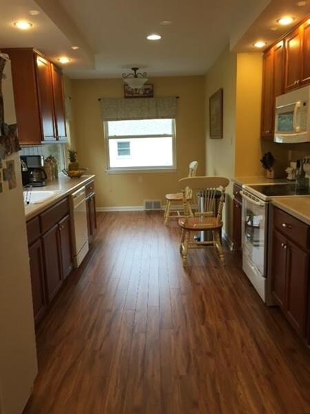 Kitchen. Spacious eat in kitchen