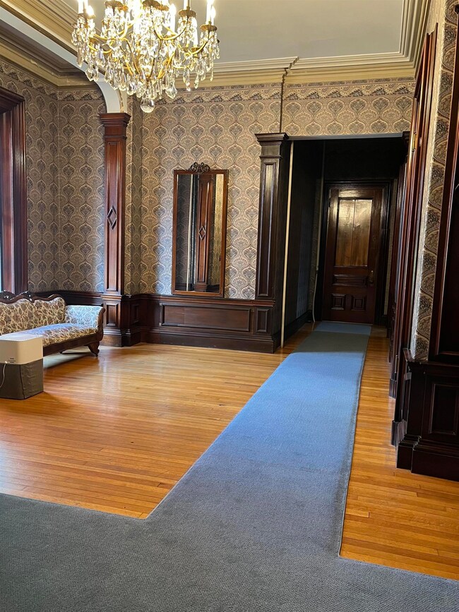 241 Middle St unit 3, Portsmouth, NH 03801 - photo 3