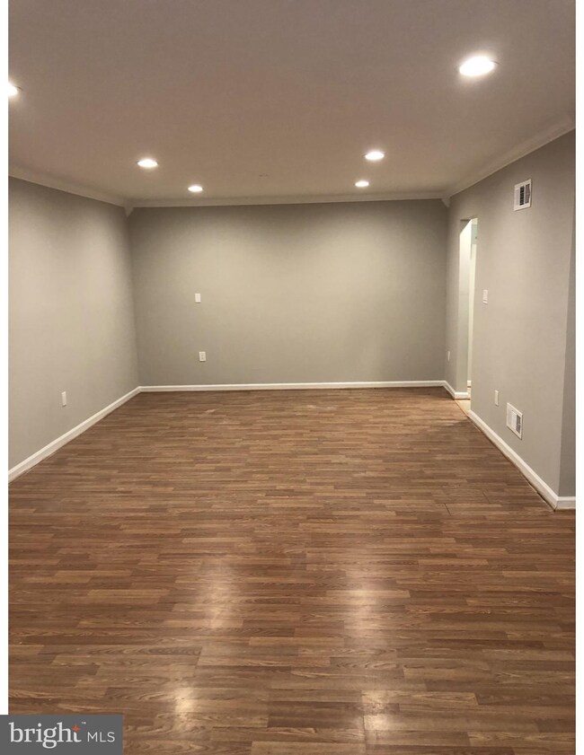 1951 Addison Rd S, District Heights, MD 20747 - photo 7