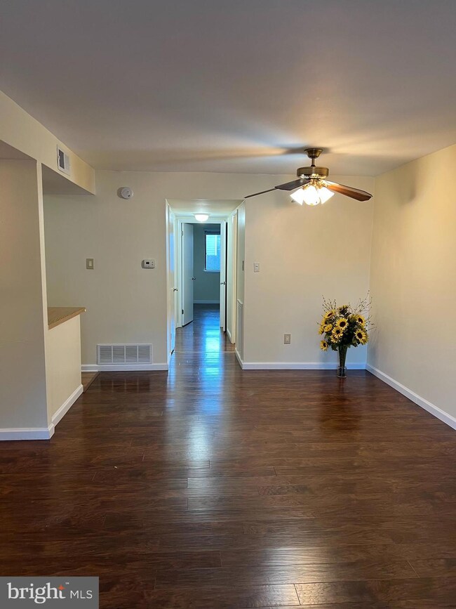 374B Saybrook Ln unit B, Wallingford, PA 19086 - photo 4