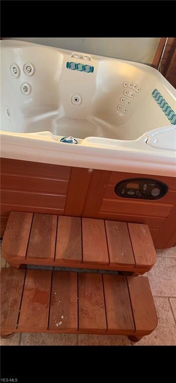 4382 E Hohman Cir, Akron, OH 44319 - photo 6