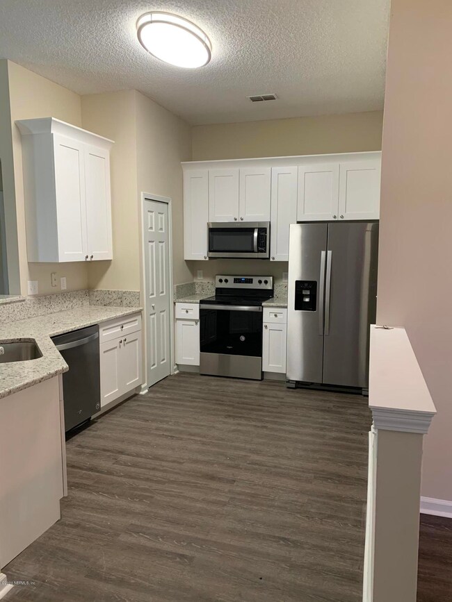 5370 Tessa Terrace, Jacksonville, FL 32244 - photo 7