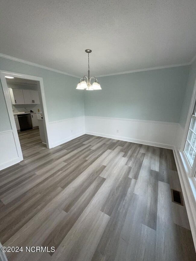 109 Wesleyan Ct, Jacksonville, NC 28546 - photo 6