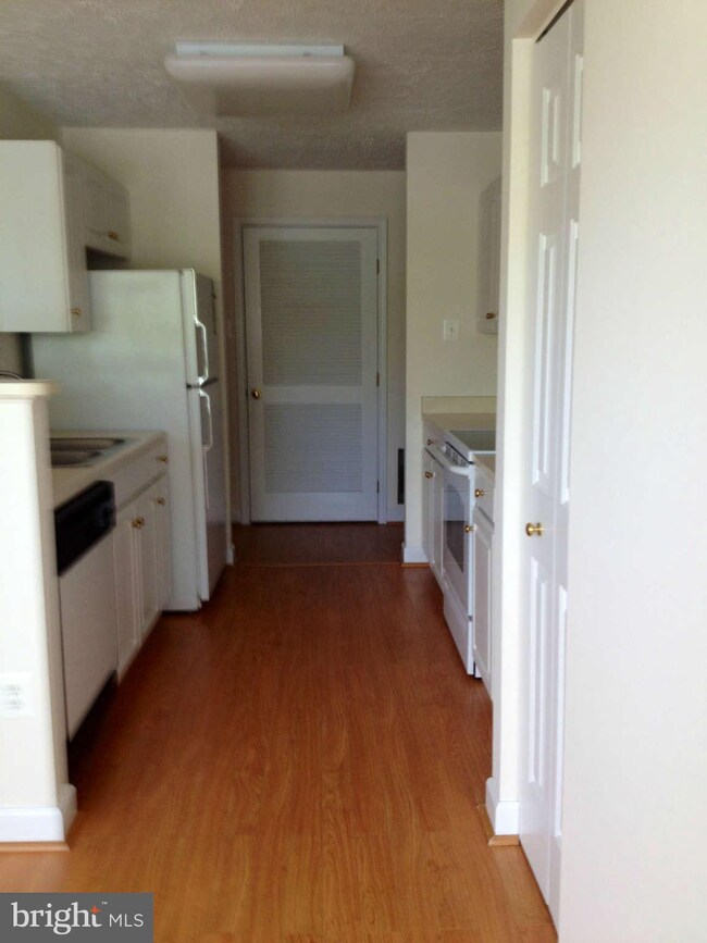 8348 Poplar Mill Rd, Nottingham, MD 21236 - photo 6