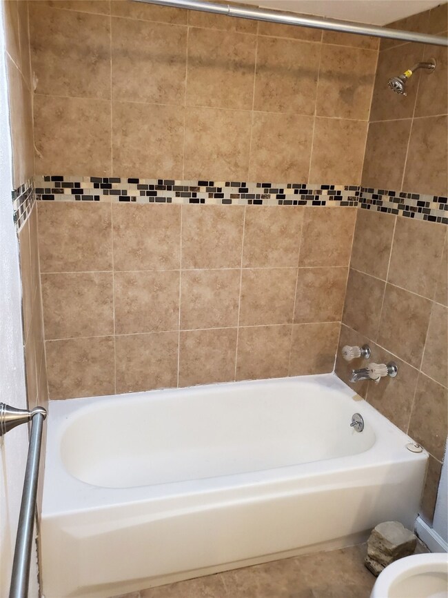 24426 Broken Bow Ln, Hockley, TX 77447 - photo 4