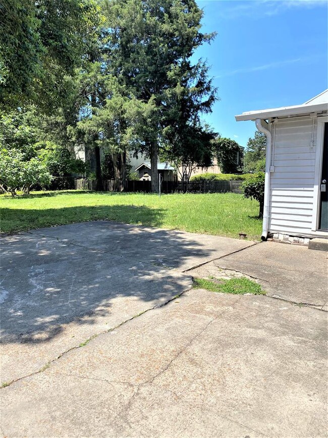 710 State St, Natchez, MS 39120 - photo 3