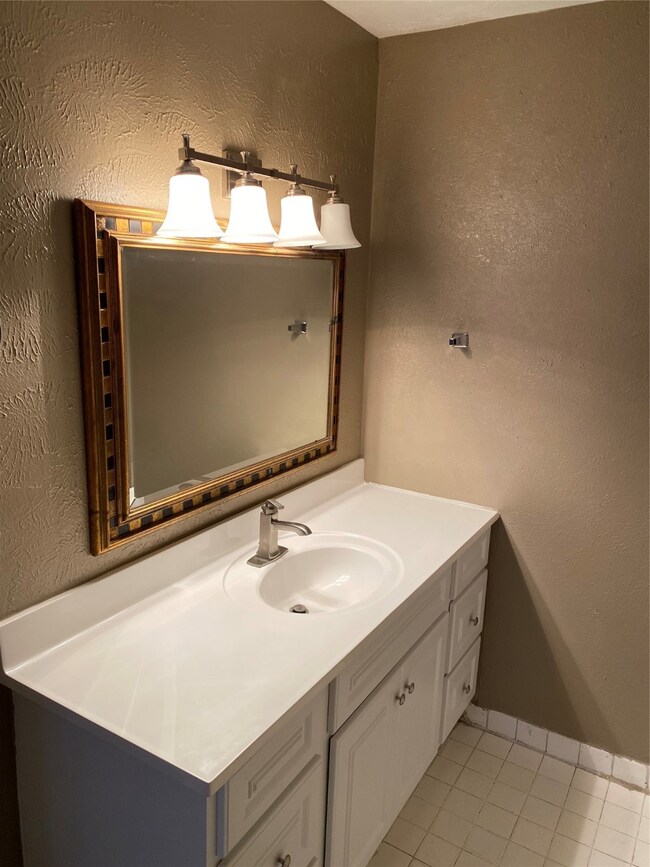 6305 Westward St unit 1, Houston, TX 77081 - photo 7