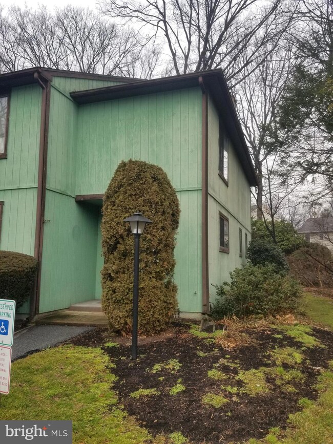 51-6 Holly Dr, Reading, PA 19606 - photo 2