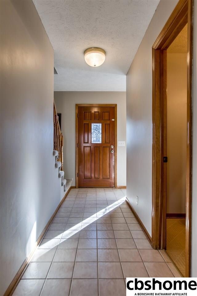 16924 M Cir, Omaha, NE 68135 - photo 3