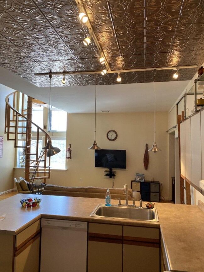 297 Clay - Kitchen to Living Room C