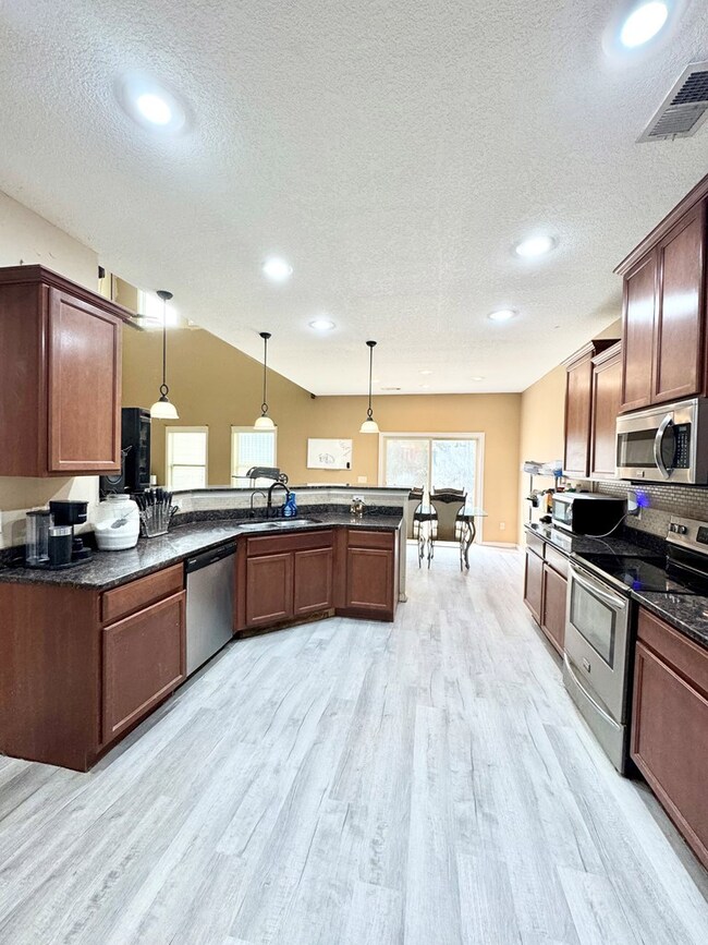 1388 Antietam Dr, Columbus, GA 31907 - photo 6