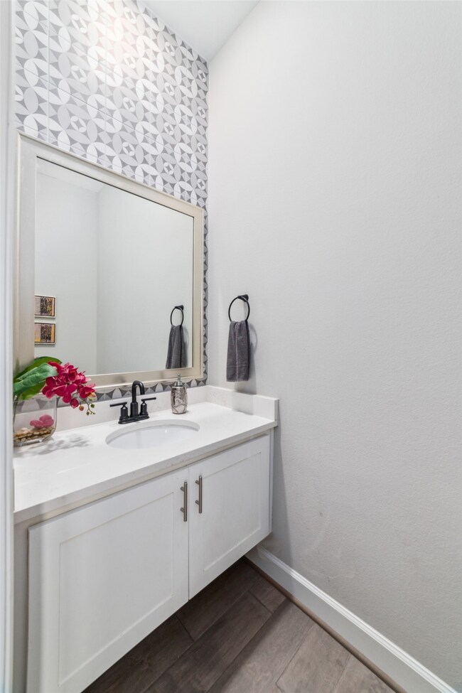 3815 Olde Bourbon Ln, Houston, TX 77018 - photo 6