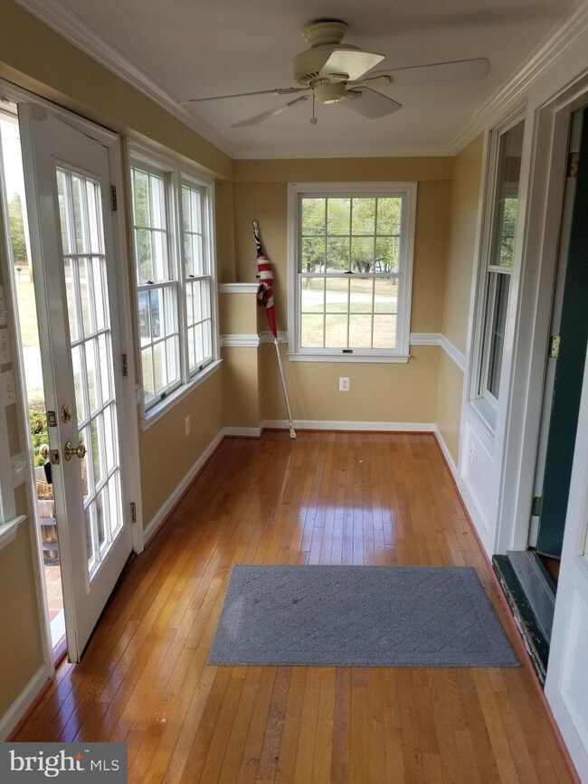 8361 Brock Bridge Rd, Laurel, MD 20724 - photo 2