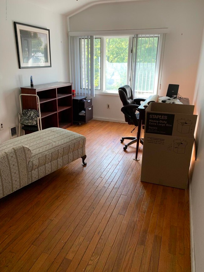 152 Jefferson St, Staten Island, NY 10304 - photo 6