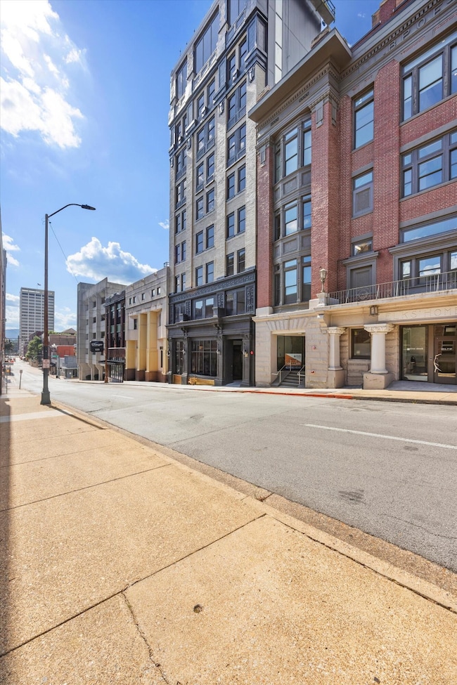 117 E 7th St unit 211-D, Chattanooga, TN 37402 - photo 2