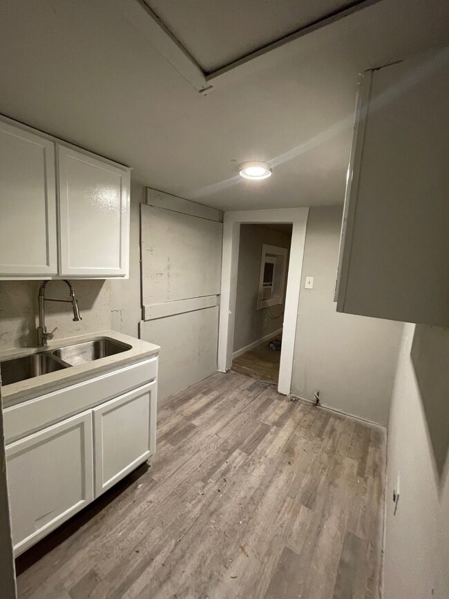 303 E 38th St, Houston, TX 77018 - photo 4