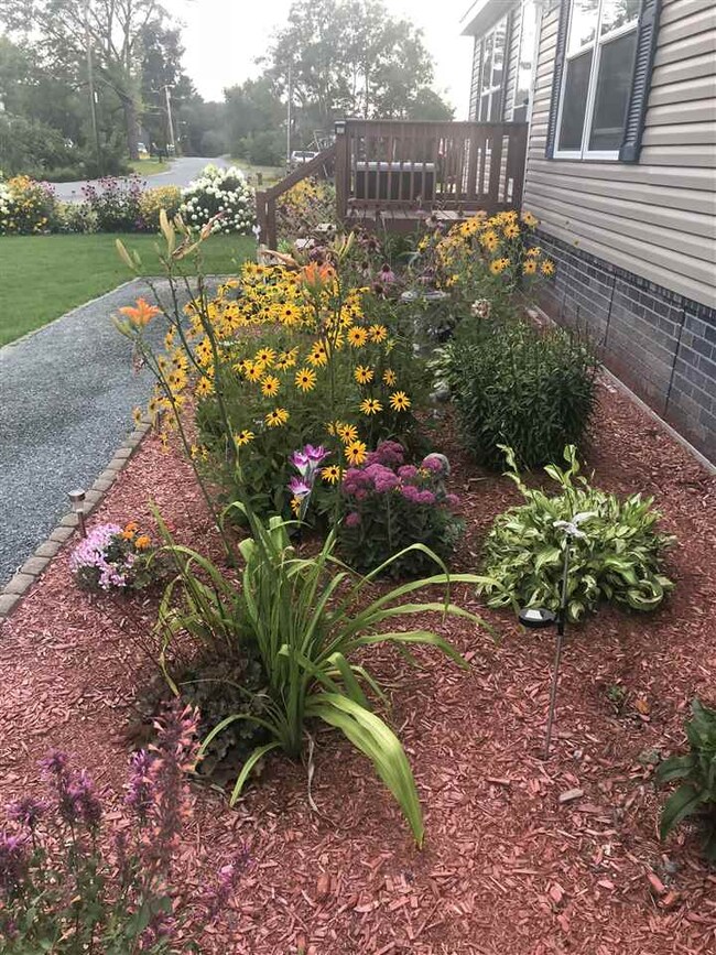 275 Railroad St, Littleton, NH 03561 - photo 3