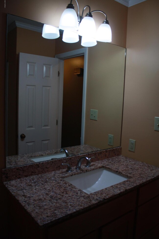 112 Columbia Dr, Jacksonville, NC 28546 - photo 5