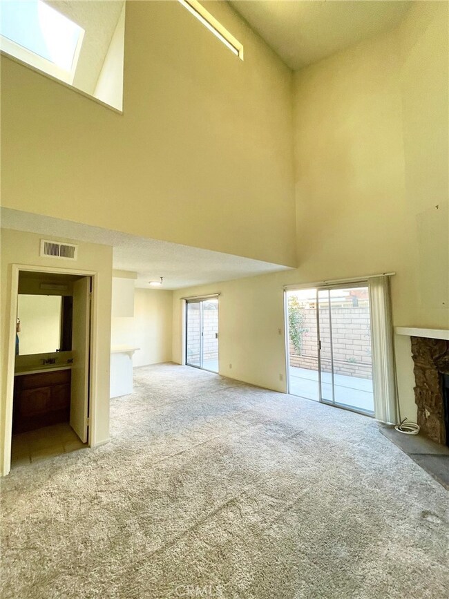 5581 Crescent Ave unit 1, Cypress, CA 90630 - photo 3