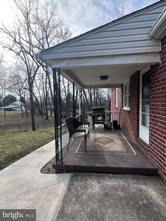 12606 McDonald Rd SE, Cumberland, MD 21502 - photo 5