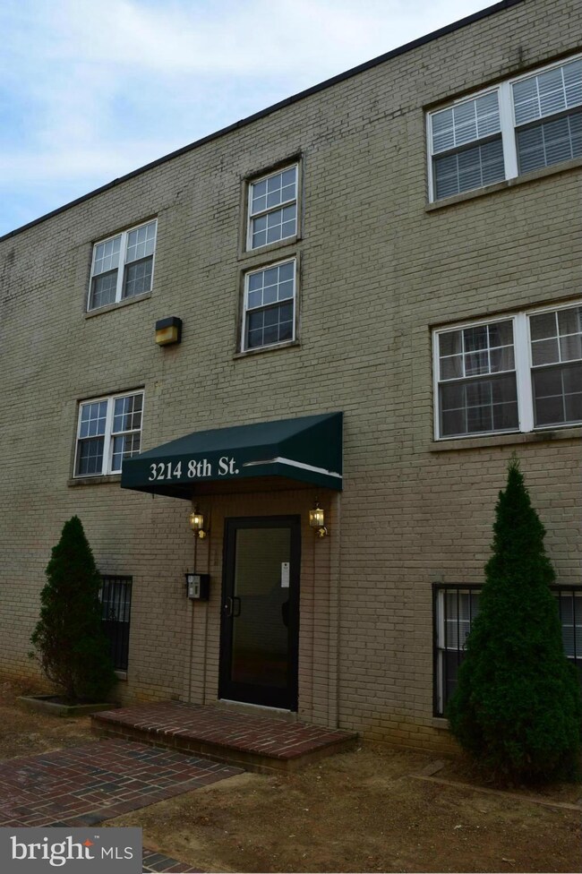 3214 8th St SE unit 7, Washington, DC 20032 - photo 2