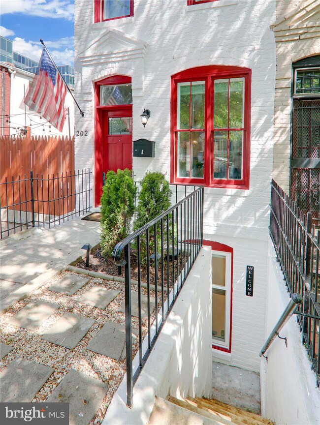 202 F St NE unit B, Washington, DC 20002 - photo 3