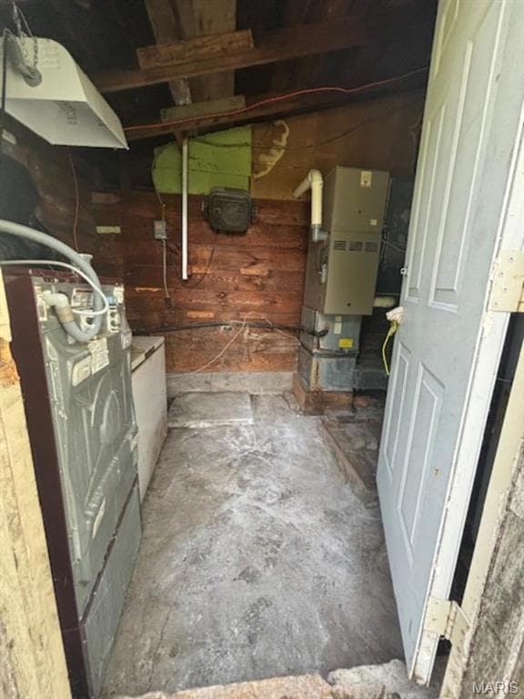 Utilities with heating unit