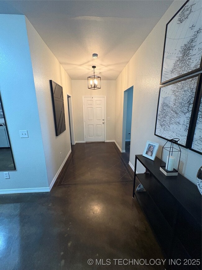 1526 S 5th St, McAlester, OK 74501 - photo 5