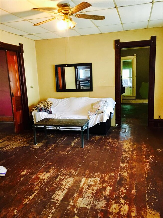 289 N Carroll St, Wabash, IN 46992 - photo 6