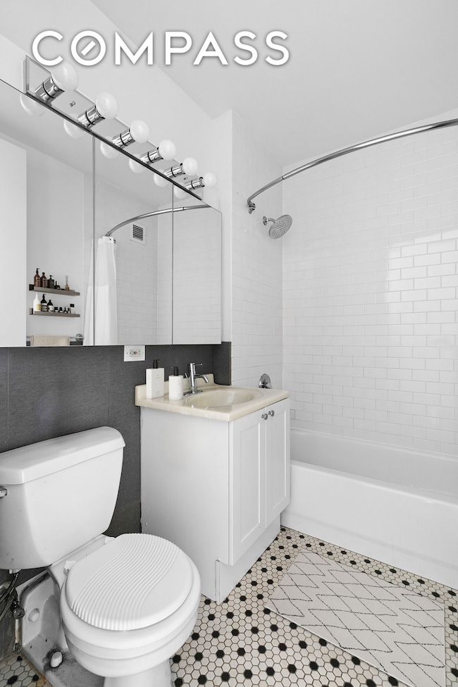 Greenwich Club Residences unit 411, New York, NY 10006 - photo 6