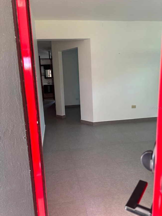 HG 81 Amalia Paoli Ave, Toa Baja, PR 00949 - photo 2