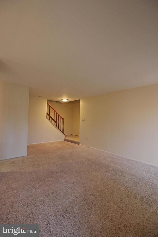 3807 El Camino Place unit 23, Alexandria, VA 22309 - photo 5