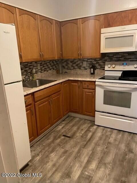 138 Hamilton St unit 1st Floor, Albany, NY 12207 - photo 3