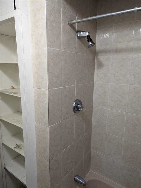 545 Revere St unit 2R, Revere, MA 02151 - photo 7