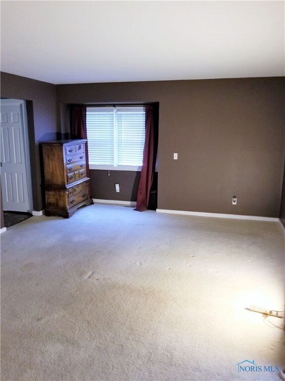 846 Pemberville Rd, Woodville, OH 43469 - photo 6