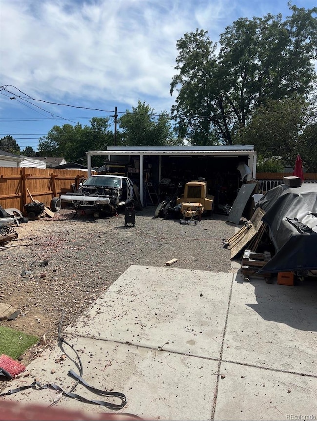 728 Vaughn St, Aurora, CO 80011 - photo 2