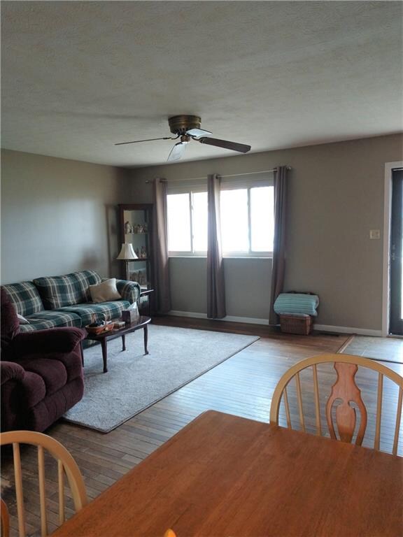 3435 Elizabeth St, Columbus, IN 47203 - photo 3