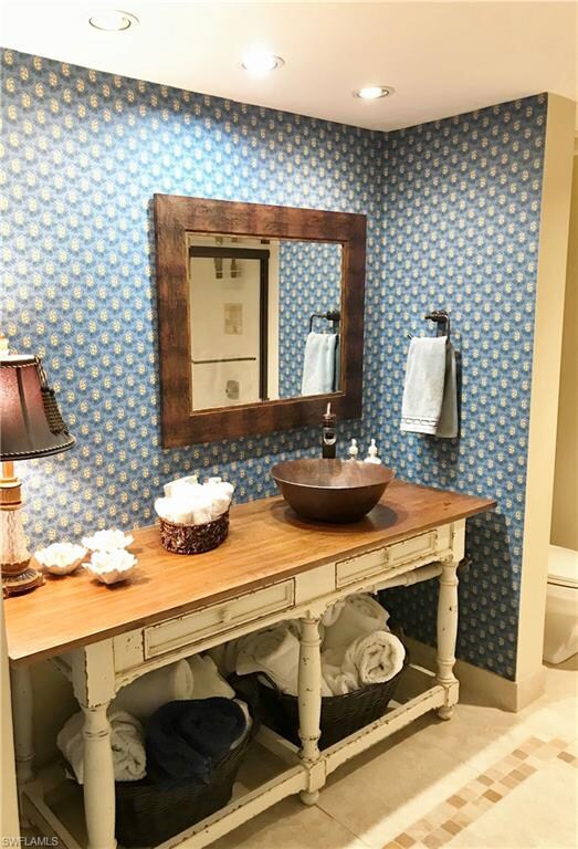 1063 8th St S unit 202, Naples, FL 34102 - photo 2