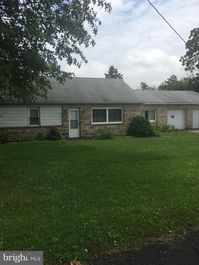 1201 Pottsville Pike, Shoemakersville, PA 19555 - photo 2