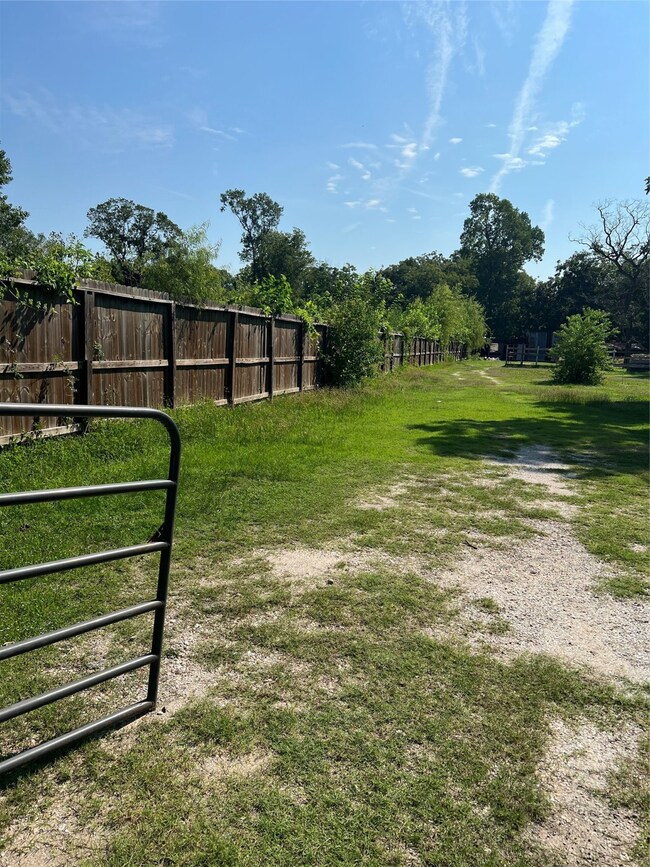 0 Irby St unit 96721636, Houston, TX 77088 - photo 2