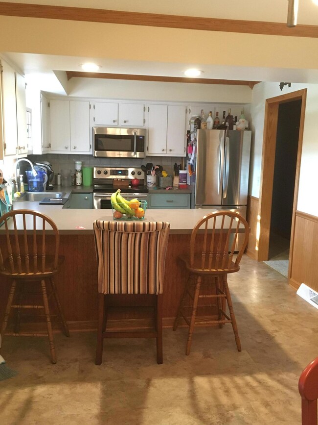 59 SE Lakeview Dr, Thornville, OH 43076 - photo 4