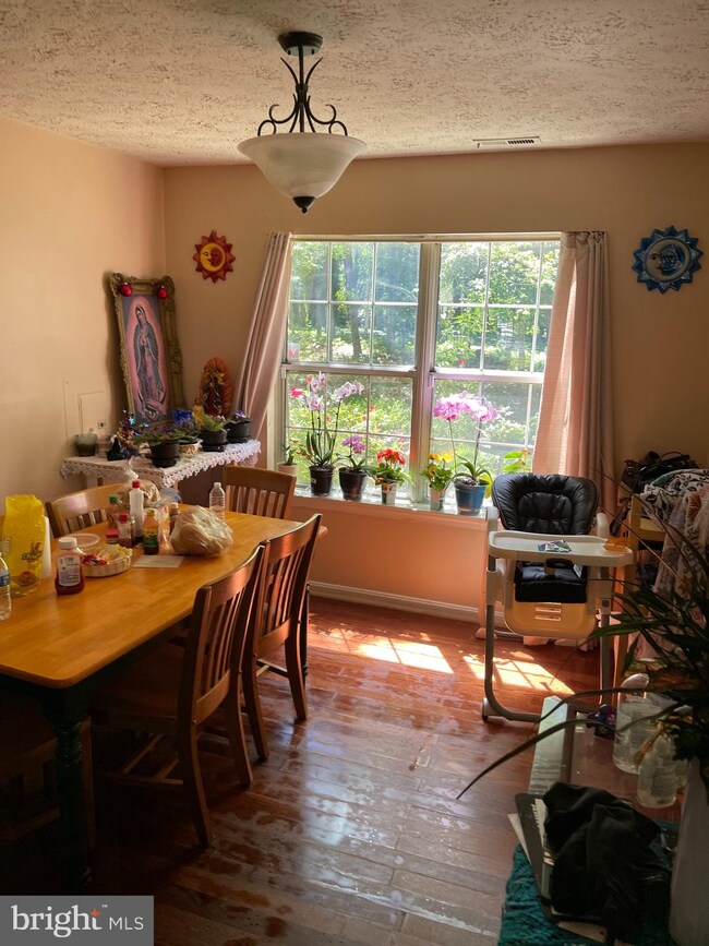 6509 Alopex Ct, Waldorf, MD 20603 - photo 2