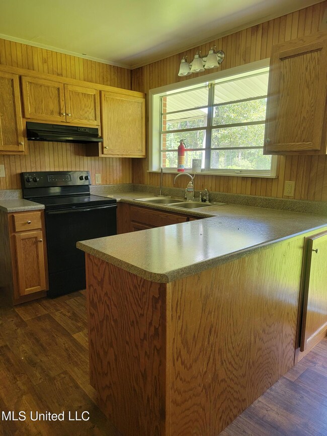 1217 Old 63 N, Lucedale, MS 39452 - photo 7